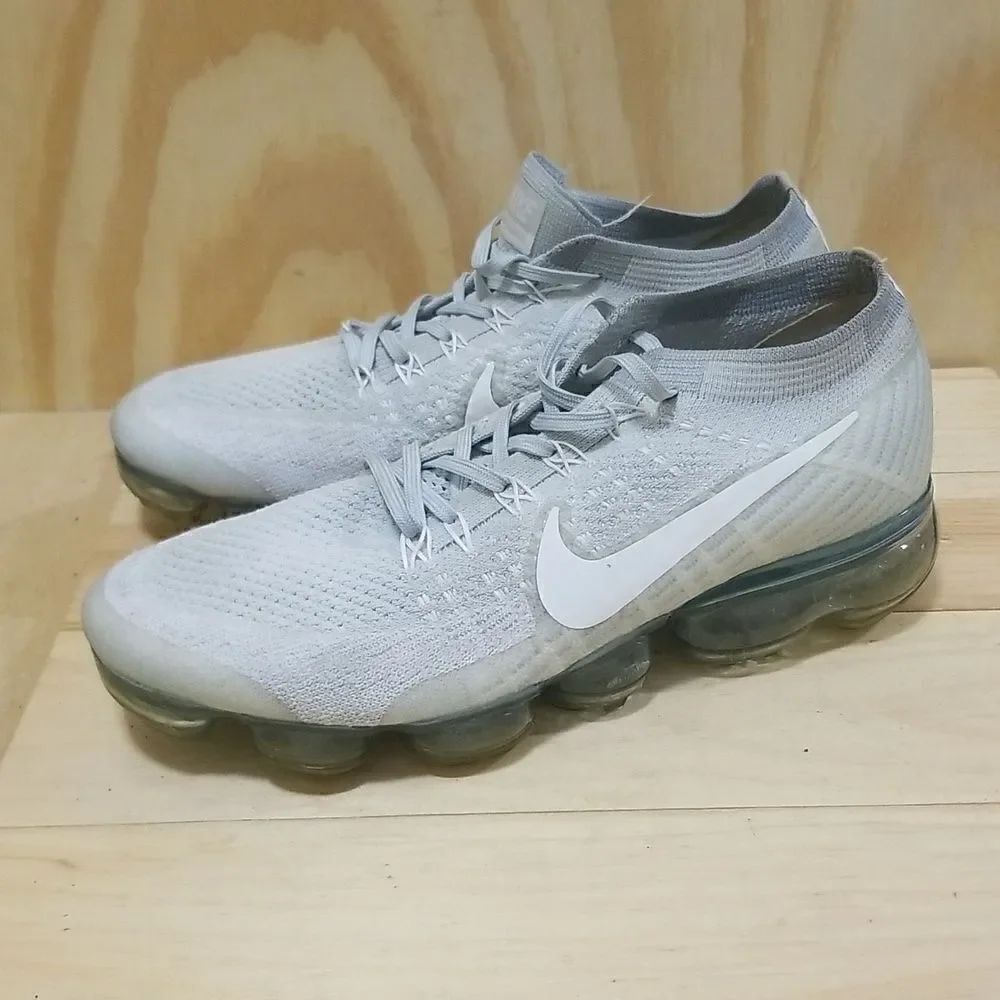 Nike Air Vapor Max Pure Platinum 849558-004 Size 7 .5 Women's Grey White